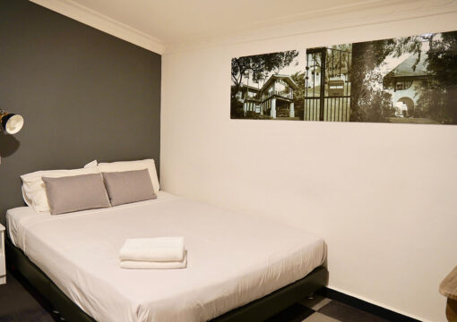 deluxe-room-01-510x360